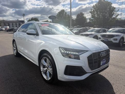 Used 2023 Audi Q8 Premium w/ Convenience Package AWD/4WD image 12