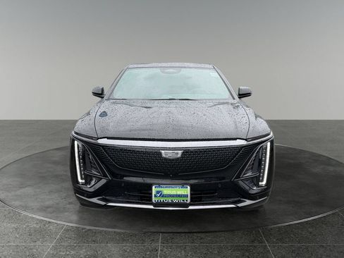 Used 2024 Cadillac Lyriq Sport AWD/4WD image 2