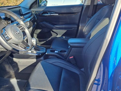 Used 2021 Kia Seltos EX image 22