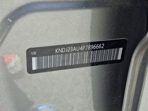 Used 2023 Kia Soul LX w/ Option Group 015 FWD image 24