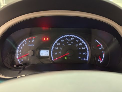 Used 2014 Toyota Sienna LE image 16