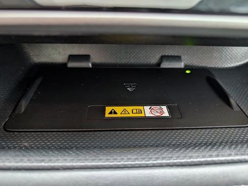 Used 2023 Toyota Highlander Limited image 17