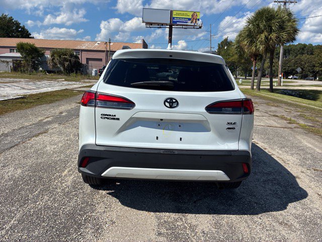 Used 2022 Toyota Corolla Cross XLE w/ Convenience Package AWD/4WD image 4