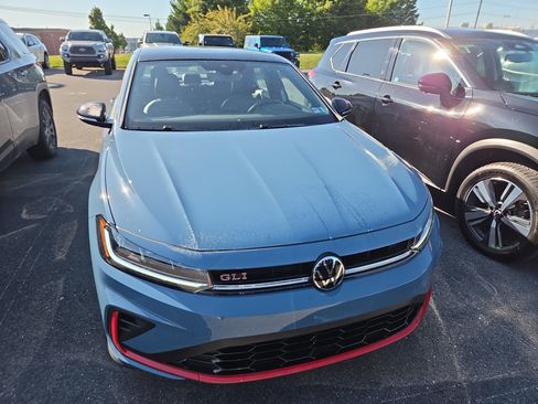 Used 2026 Volkswagen Jetta GLI Autobahn FWD image 17
