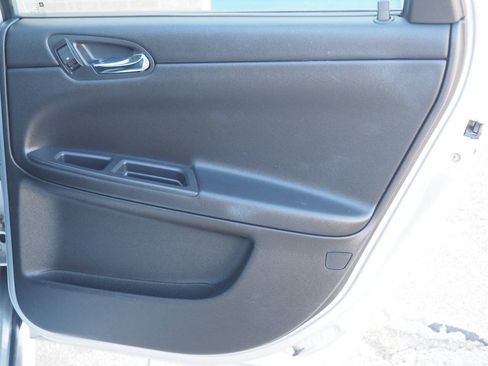 Used 2013 Chevrolet Impala LTZ FWD image 13