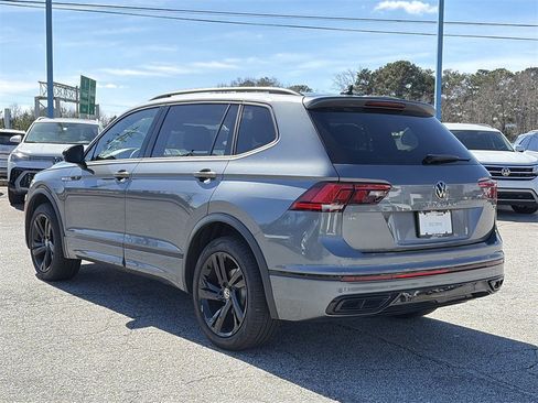 Certified 2024 Volkswagen Tiguan SE R-Line image 25