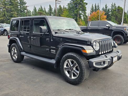 Used 2020 Jeep Wrangler Unlimited Sahara w/ Uconnect 4C Nav & Sound Group image 3