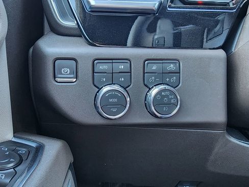 New 2026 GMC Sierra 1500 SLT w/ SLT Premium Plus Package AWD/4WD image 20