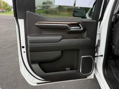 Used 2022 GMC Sierra 1500 Elevation image 36