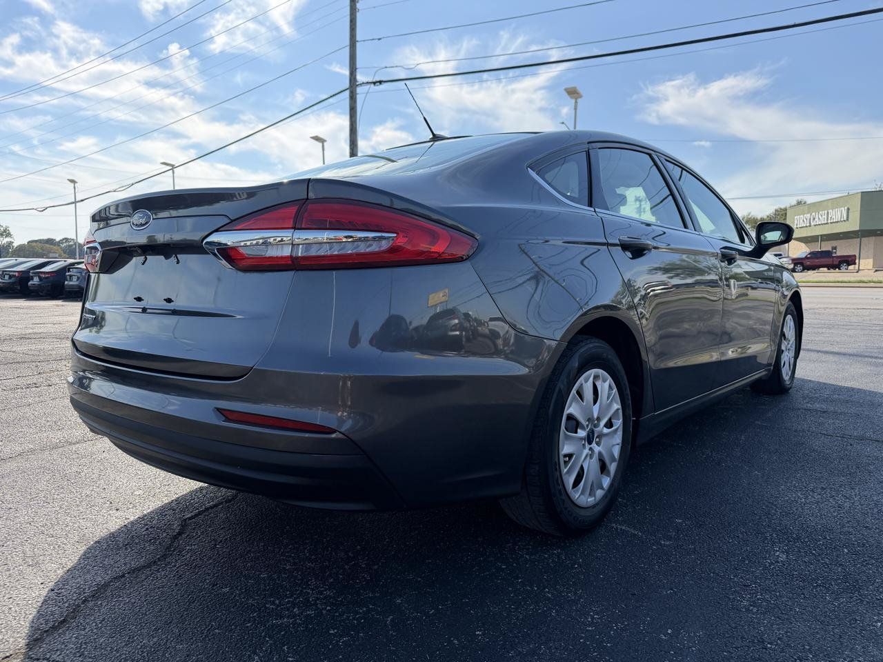 Used 2019 Ford Fusion S FWD image 5