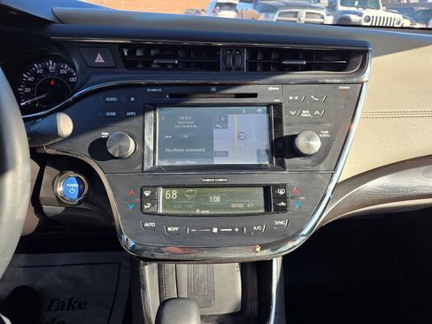 Used 2016 Toyota Avalon Limited image 19