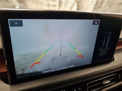 Used 2021 Lincoln Nautilus Reserve w/ Monochromatic Package image 22