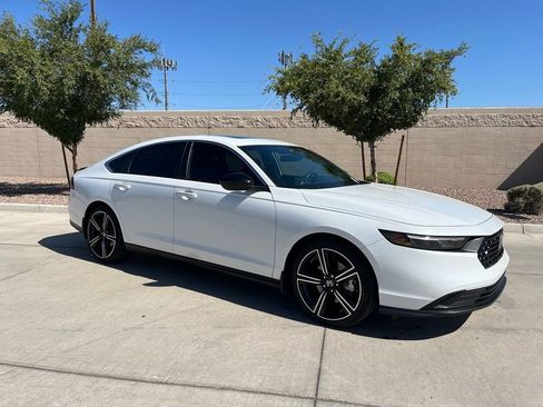 Used 2025 Honda Accord Sport image 4
