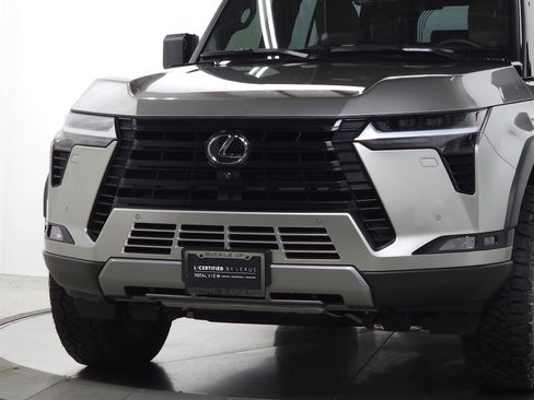 Used 2025 Lexus GX 550 AWD/4WD image 3