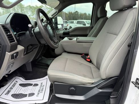 Used 2020 Ford F250 XL w/ Power Equipment Group image 5