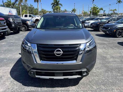 Used 2022 Nissan Pathfinder Platinum w/ Cargo Package image 4