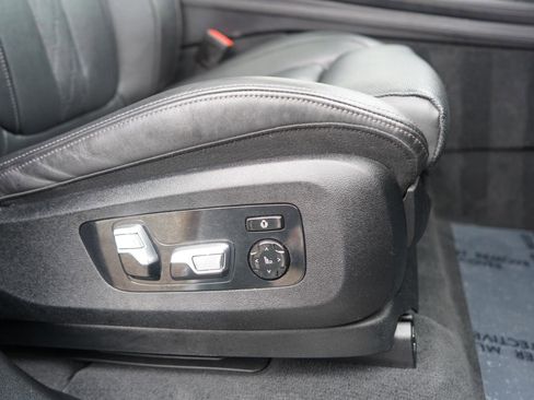 Used 2022 BMW ALPINA XB7 ALPINA XB7 Sports Activity Veh image 71