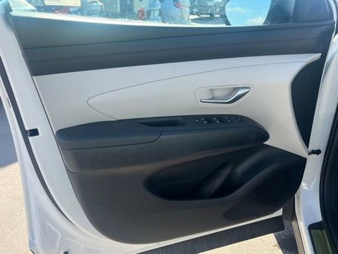 New 2025 Hyundai Tucson SEL image 16