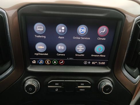 Used 2022 Chevrolet Silverado 1500 High Country w/ Technology Package AWD/4WD image 8