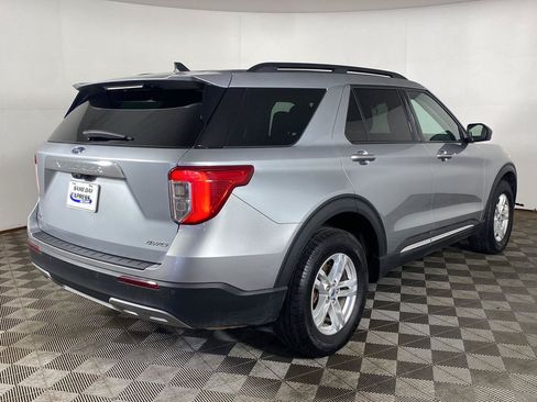 Used 2023 Ford Explorer XLT w/ Equipment Group 202A AWD/4WD image 21