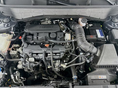 Used 2024 Hyundai Kona Limited image 31