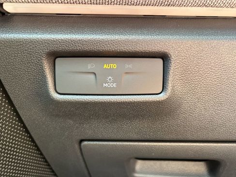 New 2026 Volkswagen Tiguan S FWD image 29