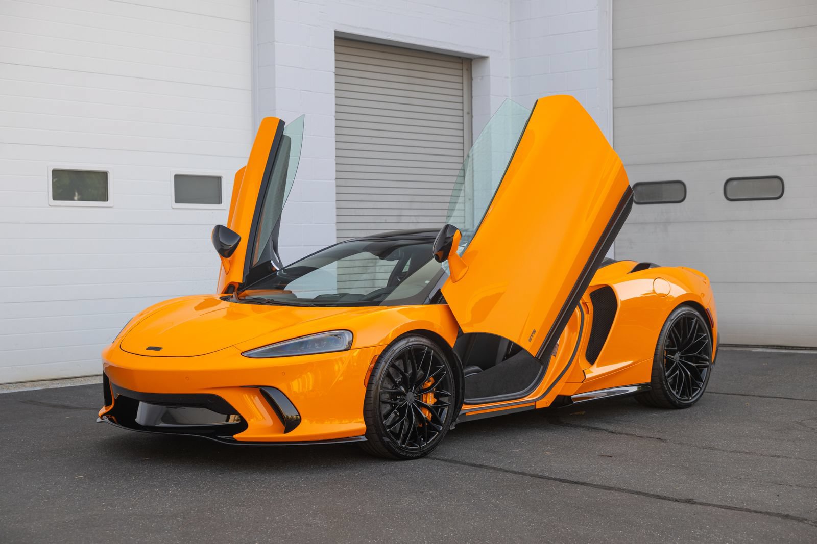 Used 2025 McLaren GTS RWD image 44