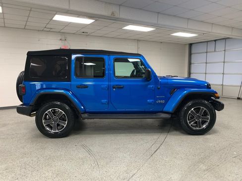 Certified 2023 Jeep Wrangler Unlimited Sahara AWD/4WD image 7