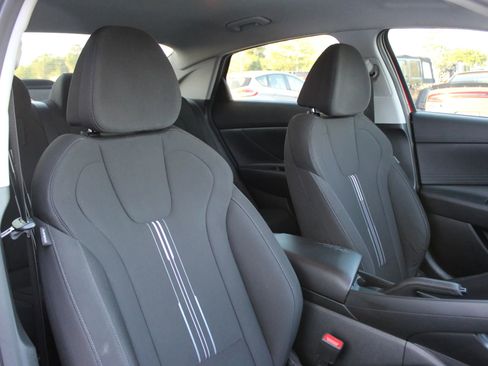Used 2023 Hyundai Elantra SEL FWD image 24