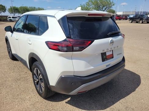 Used 2021 Nissan Rogue SV AWD/4WD image 8