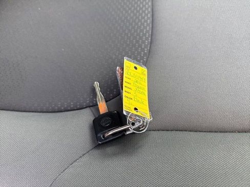 Used 2011 Nissan Xterra X image 18