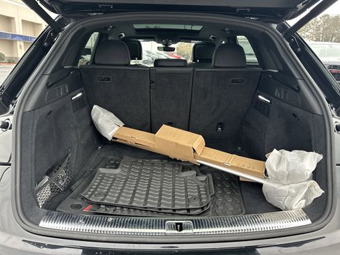 Used 2019 Audi SQ5 Premium Plus w/ Premium Plus Package image 22