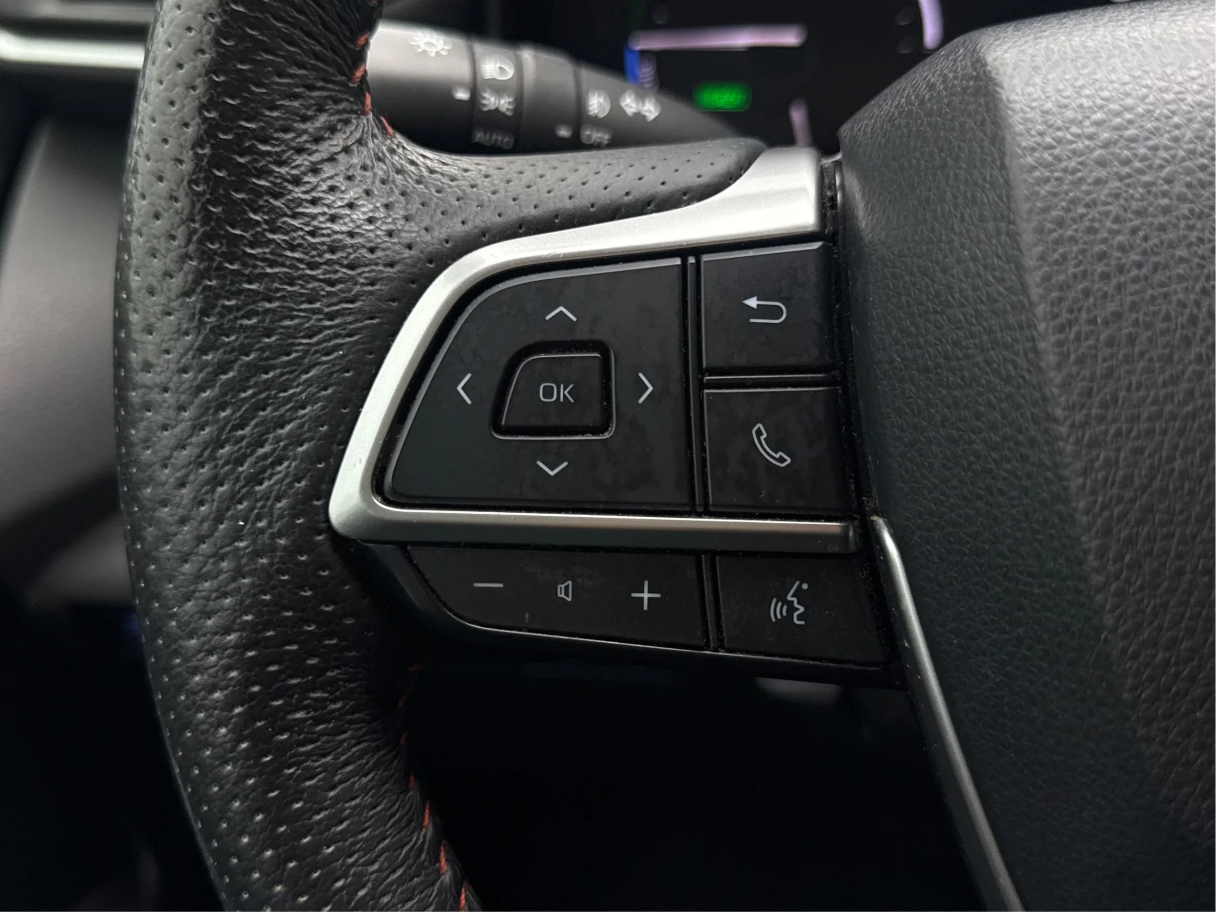 Used 2022 Toyota Sienna XSE FWD image 31