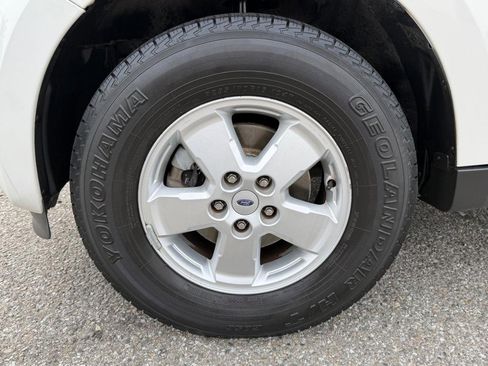 Used 2012 Ford Escape XLS image 39