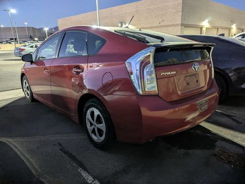 Used 2014 Toyota Prius Two FWD image 6