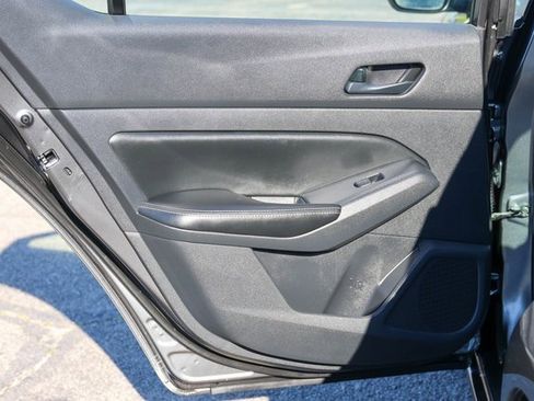 Used 2024 Nissan Altima 2.5 SV image 11