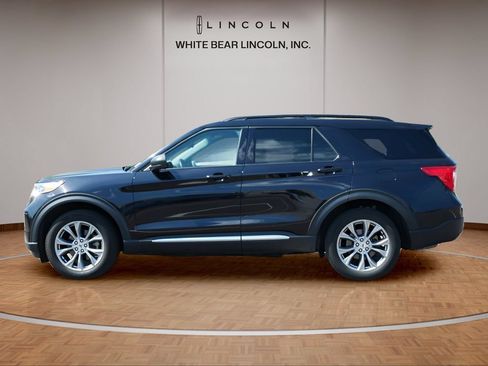 Used 2022 Ford Explorer XLT w/ Equipment Group 202A AWD/4WD image 8