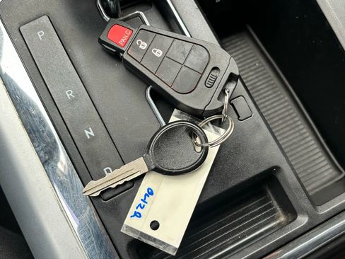 Used 2012 RAM 1500 Big Horn image 31