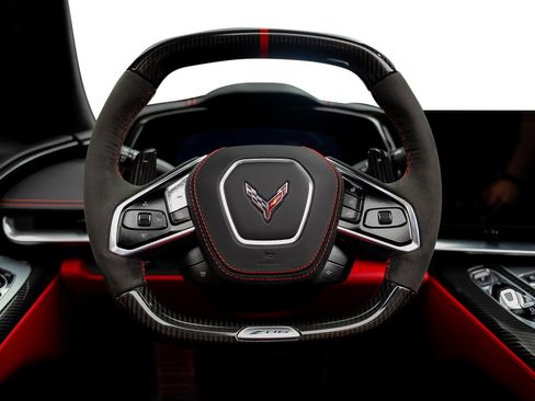 Used 2025 Chevrolet Corvette Z06 RWD image 35