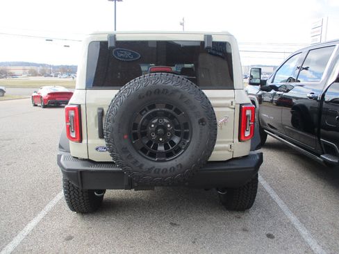New 2026 Ford Bronco Badlands w/ Sasquatch Package AWD/4WD image 19