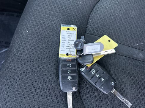 Used 2018 Kia Optima LX w/ 17" Alloy Wheels Package image 35