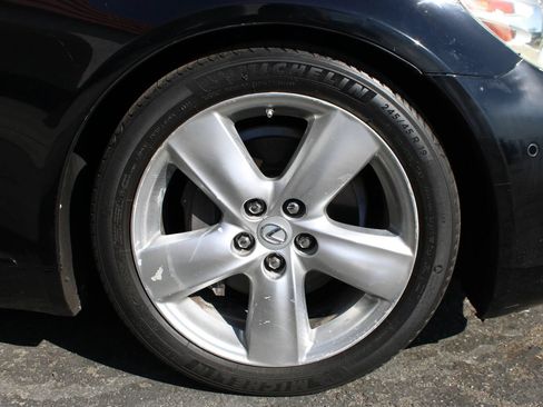 Used 2010 Lexus LS 460 RWD image 4