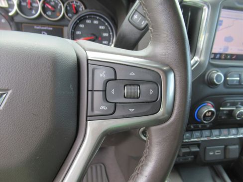 Used 2020 Chevrolet Silverado 1500 LTZ w/ LTZ Premium Package image 18