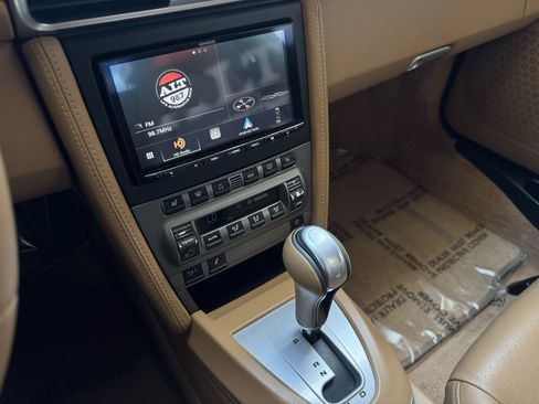 Used 2006 Porsche 911 Carrera S RWD image 17