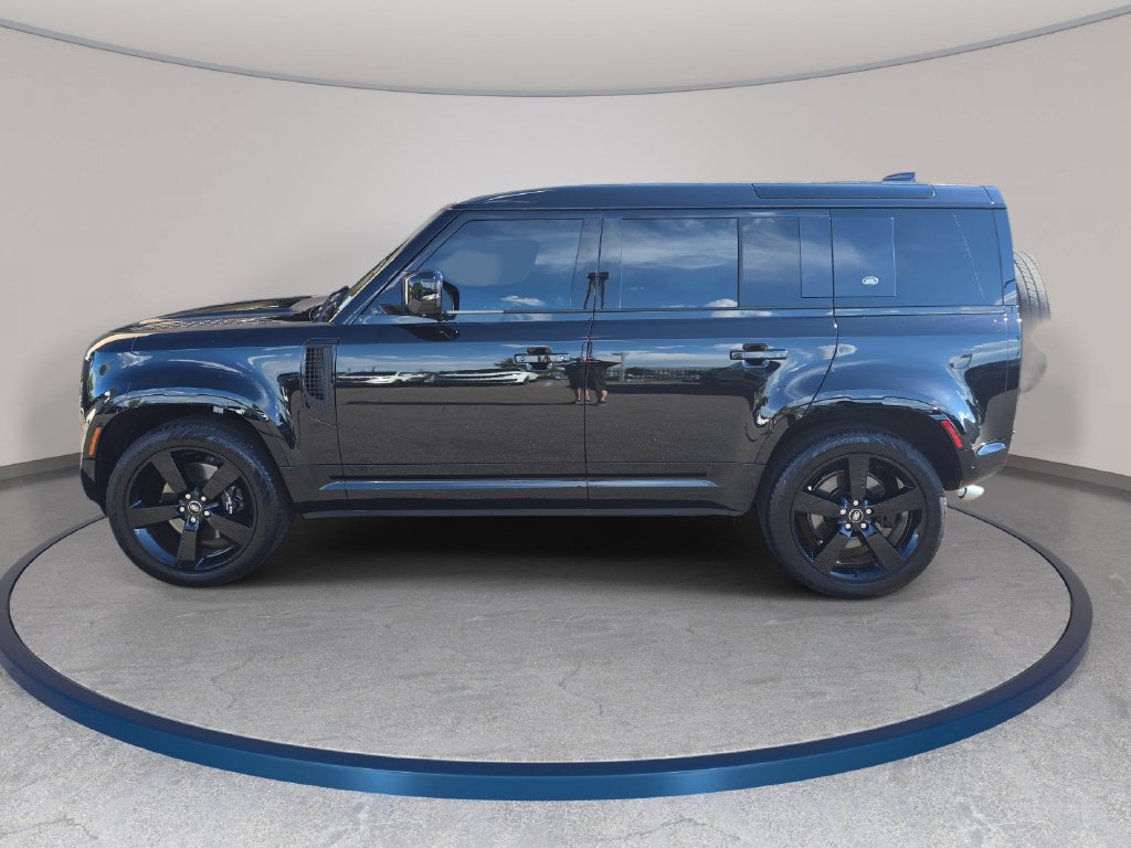Used 2022 Land Rover Defender 110 V8 AWD/4WD image 9