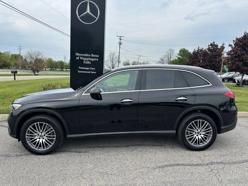 Used 2026 Mercedes-Benz GLC 300 4MATIC image 2