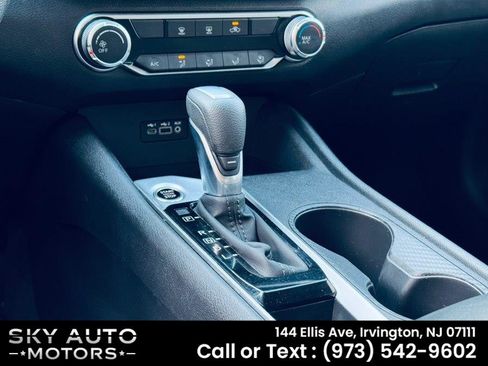 Used 2025 Nissan Altima 2.5 SV FWD image 15