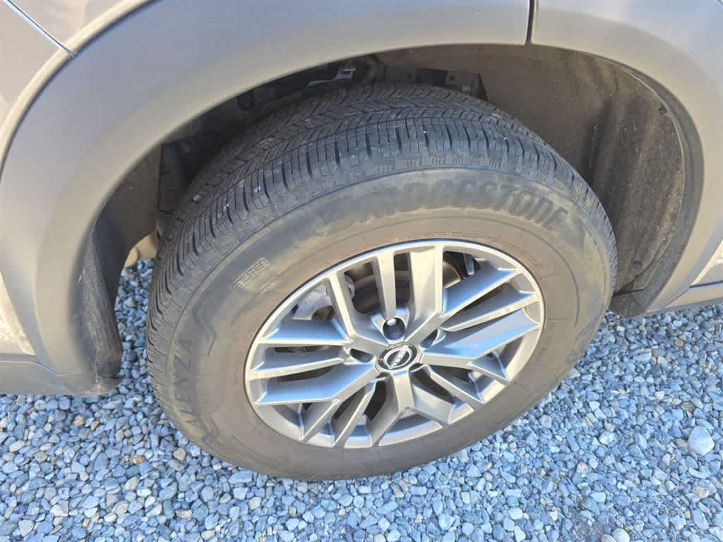 Used 2024 Nissan Rogue S FWD image 8