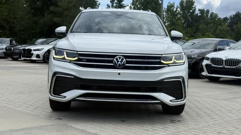 Used 2022 Volkswagen Tiguan SEL R-Line AWD/4WD image 9