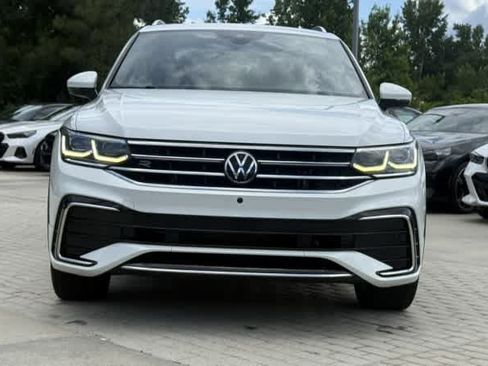 Used 2022 Volkswagen Tiguan SEL R-Line AWD/4WD image 9